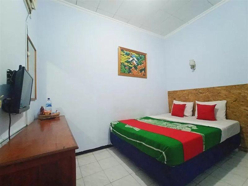 Hotel Palem 2 Syariah Malang Redpartner Exterior photo