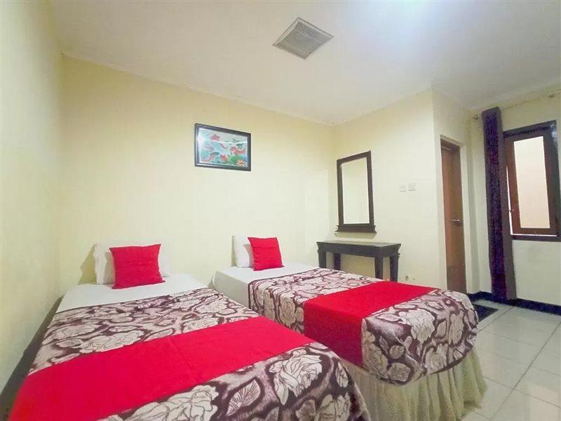 Hotel Palem 2 Syariah Malang Redpartner Exterior photo