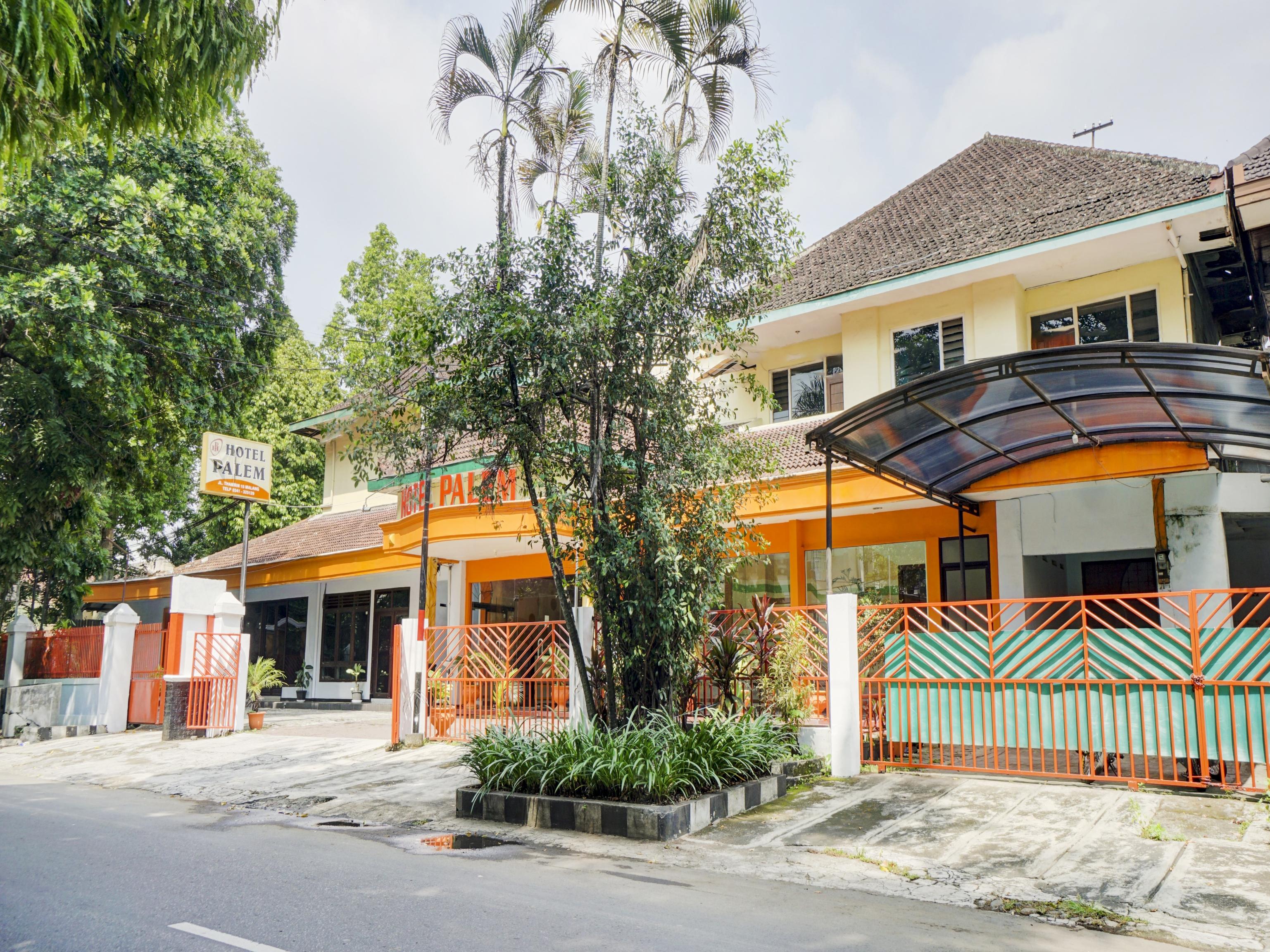 Hotel Palem 2 Syariah Malang Redpartner Exterior photo