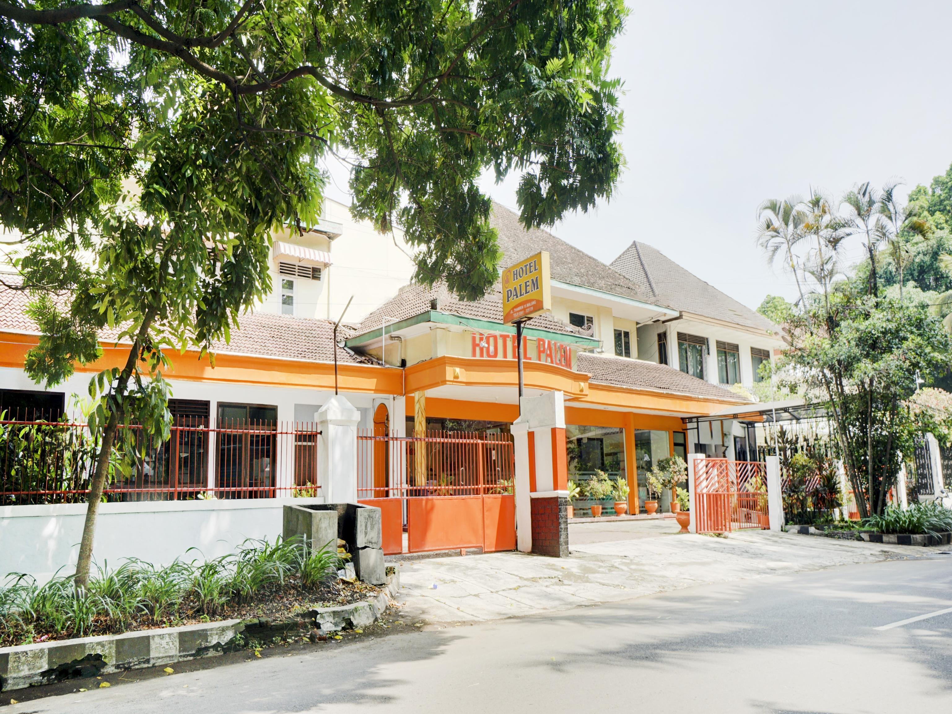 Hotel Palem 2 Syariah Malang Redpartner Exterior photo